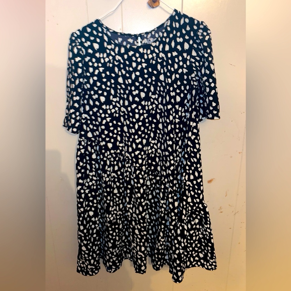 Women’s White and Black Dress